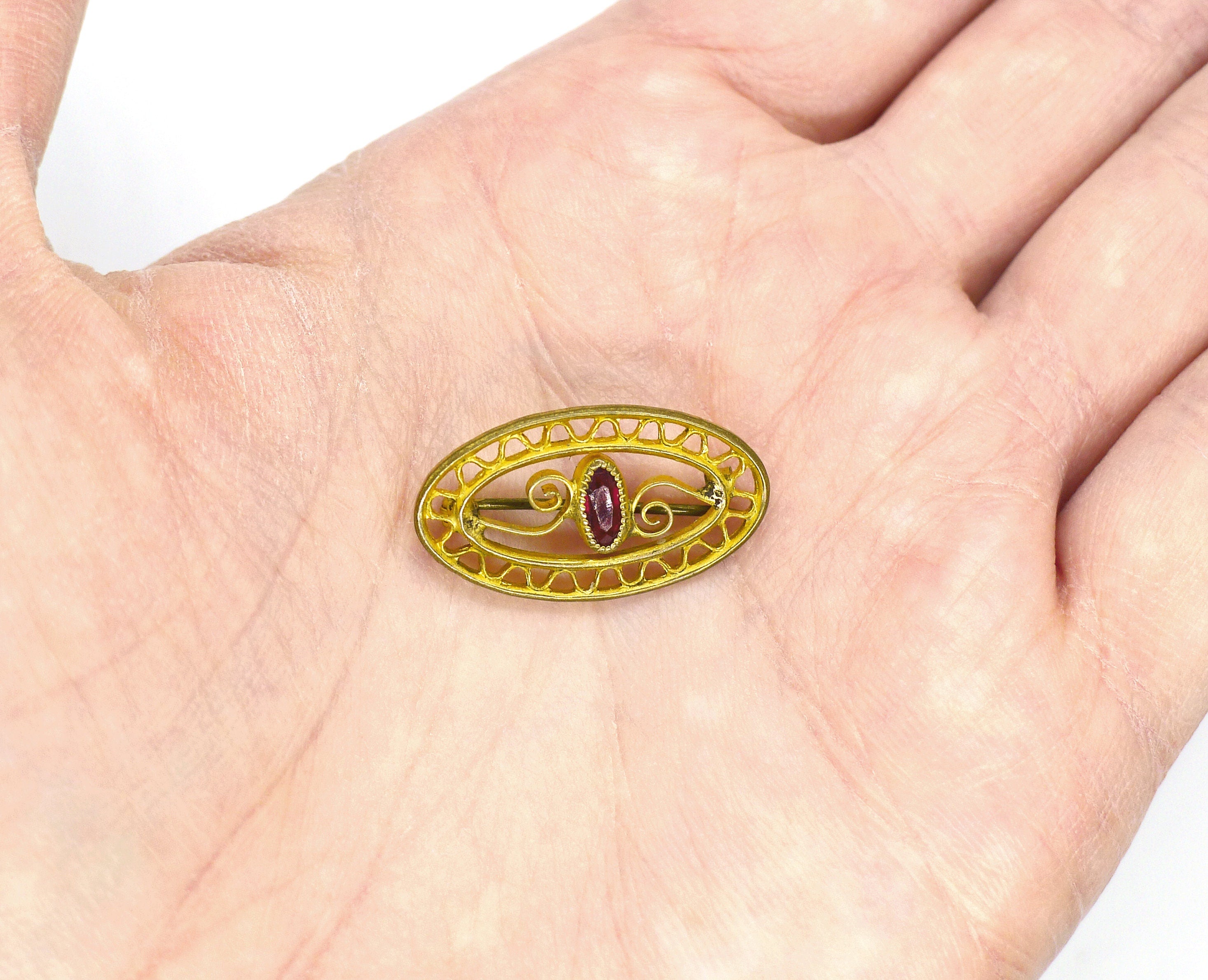 Juicy Gold Brooch // Antique Victorian Era Rolled Gold Brooch with Ruby Red Colored Glass Paste Gem 1900s Filigree Scrollwork C-Clasp Pin